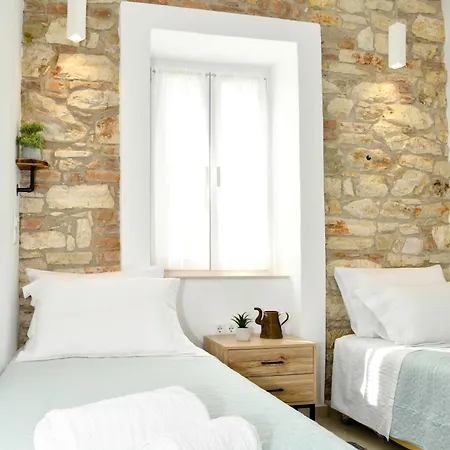 Captain Theo's Modern Martina Apartment Lefkimmi (Corfu)